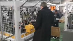 Dois clientes sérvios visitaram a fábrica de máquinas de copos de papel de Mingyuan